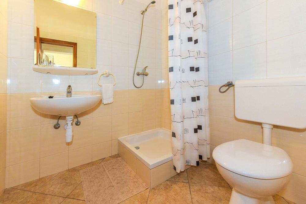Apartments Adria Biograd Na Moru Room photo